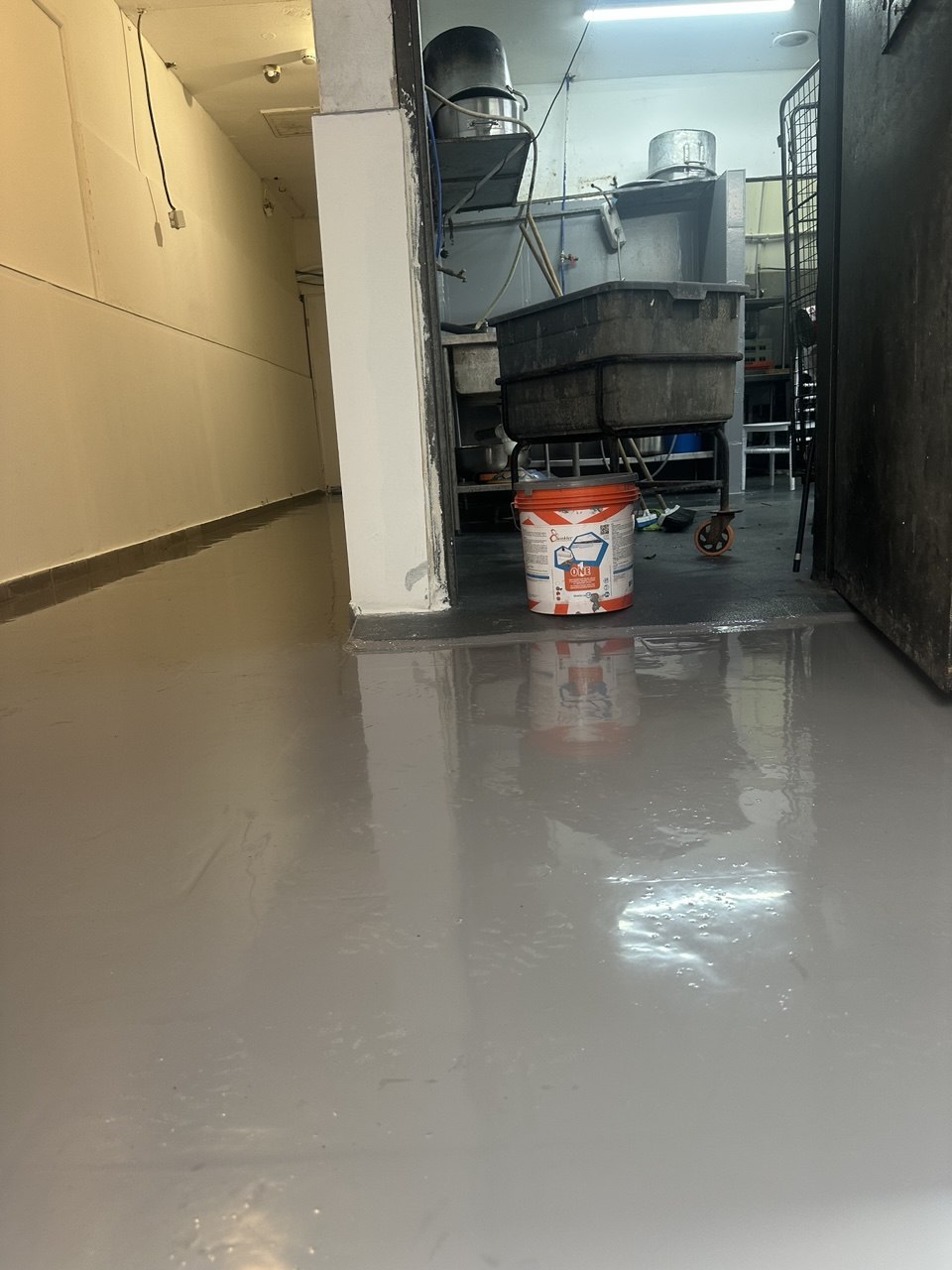 וון פלורינג-ONE FLOORING