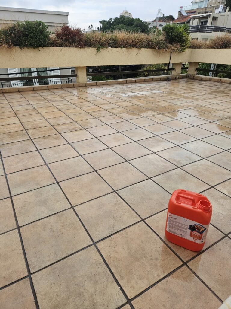 חידוש איטום מרפסת עם סקרמו טרצה